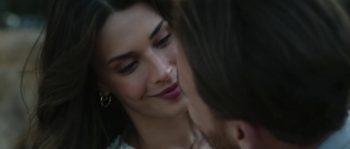 Beautiful Couple Aik Ghaar Ma HD English To Hindi Dubbed